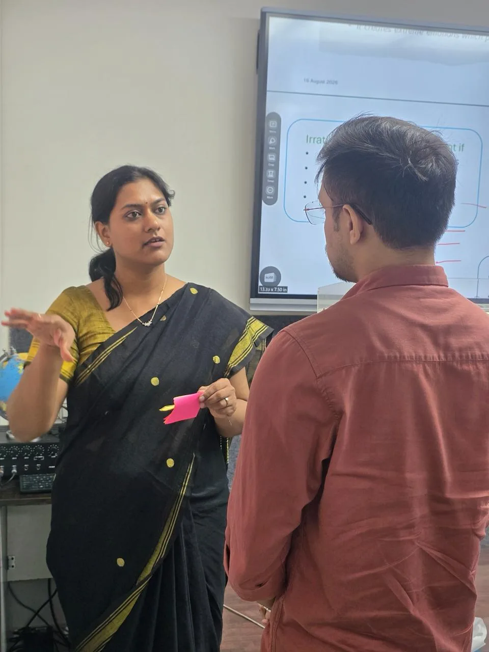 Sonali Medhekar Ma'am interacting with a UPSC aspirant during the mindset workshop